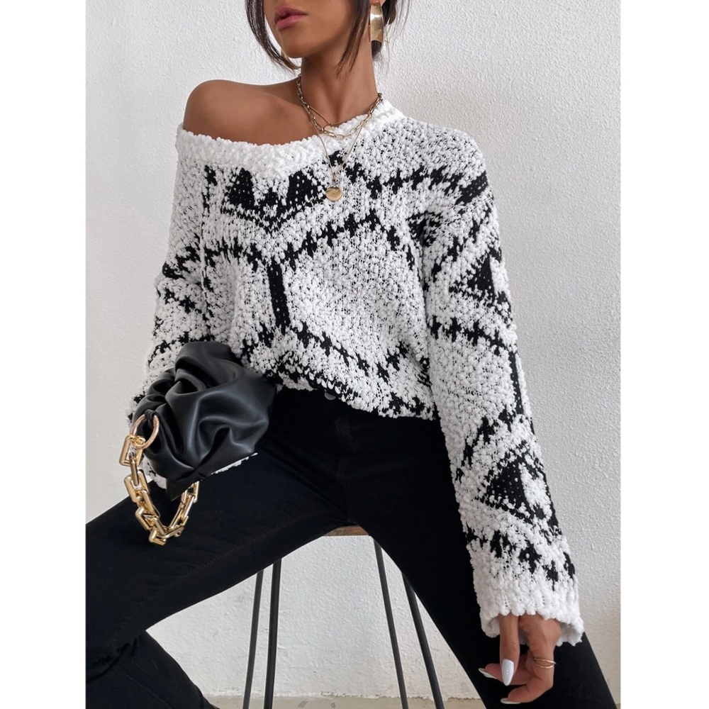 Geometric Aztec Printed White Black Sweater V-Neck Oversized Knit - Picture 2 of 9